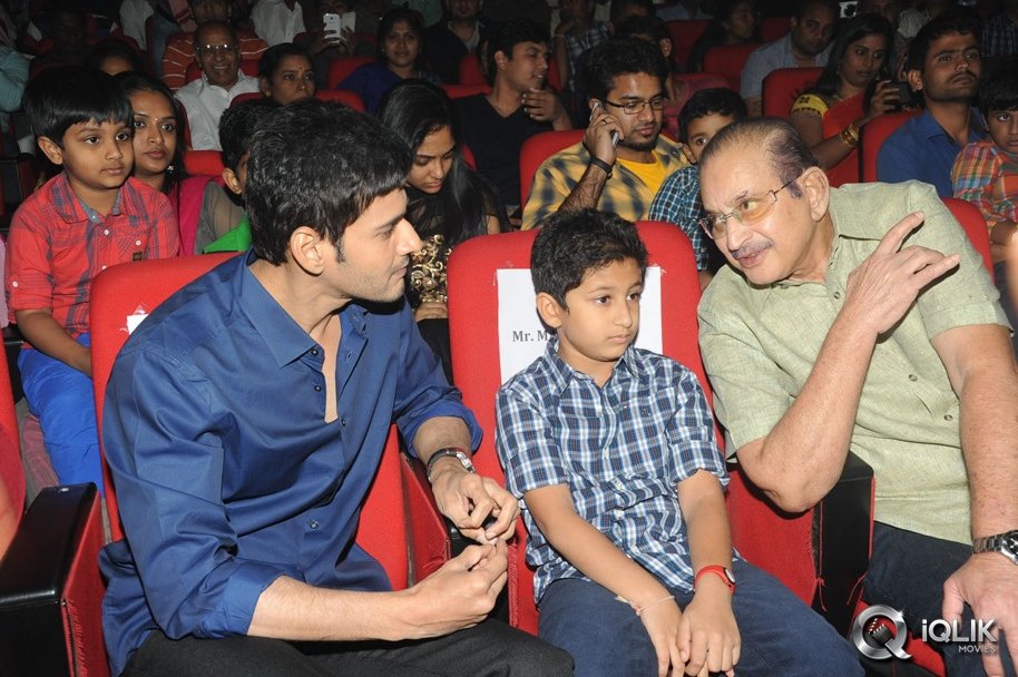 1-Nenokkadine-Movie-Audio-Release